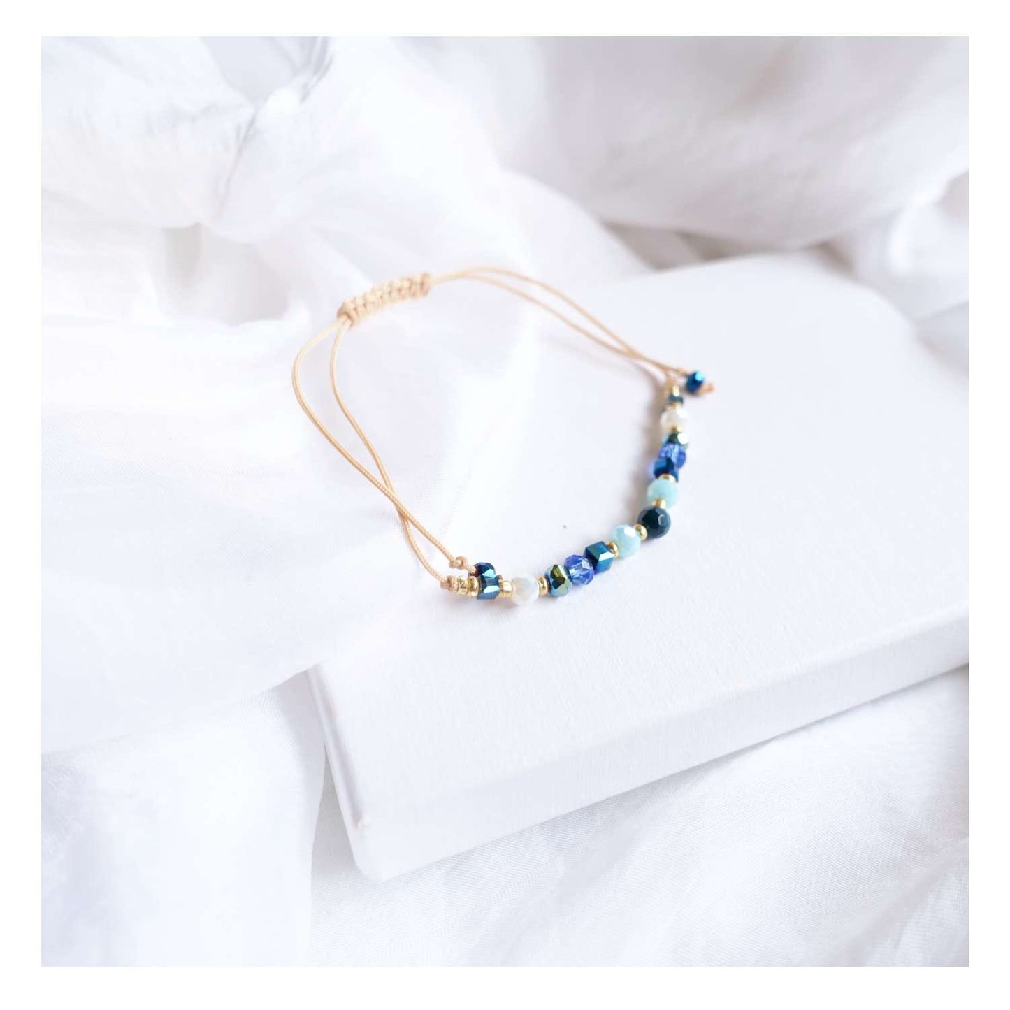 Bracelet with natural stones, blue agate TD9101