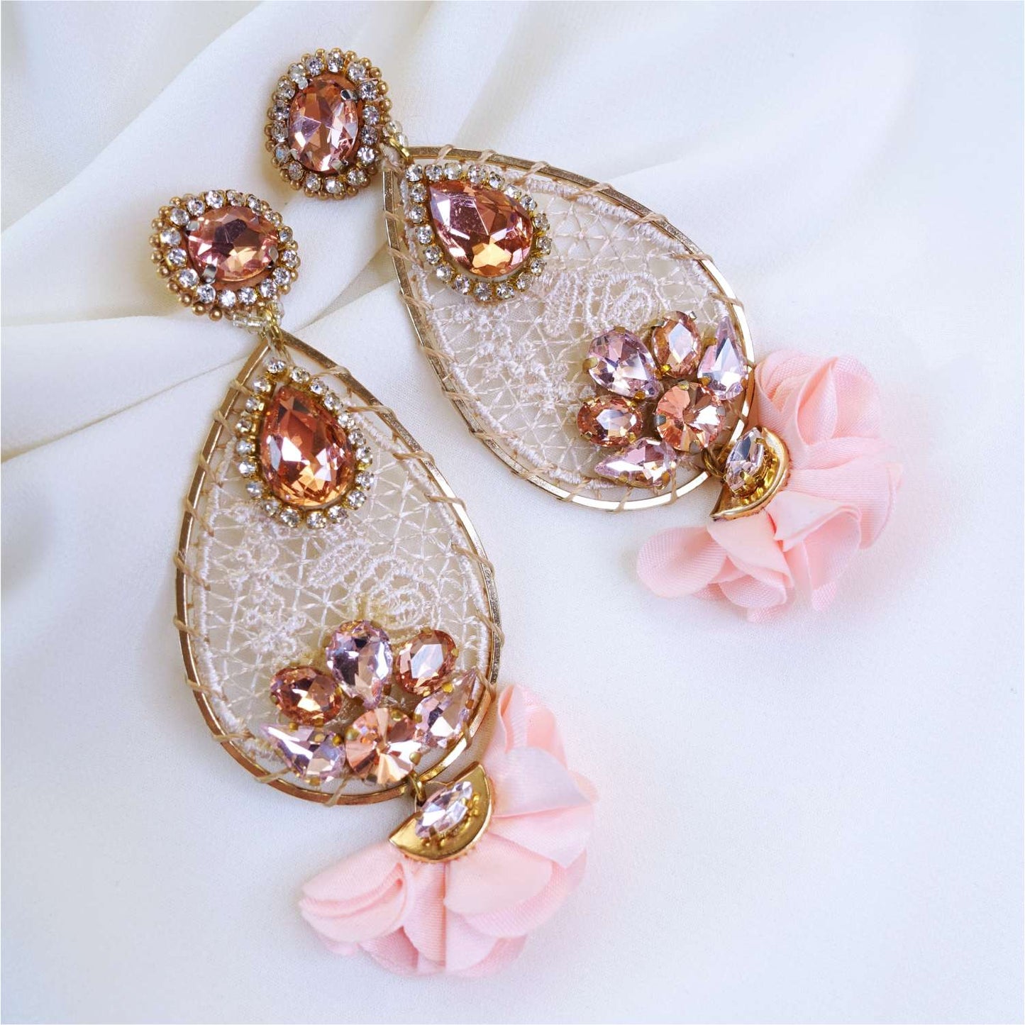 Pink lace earrings with flowers and crystals, 508 Pinki dream catcher