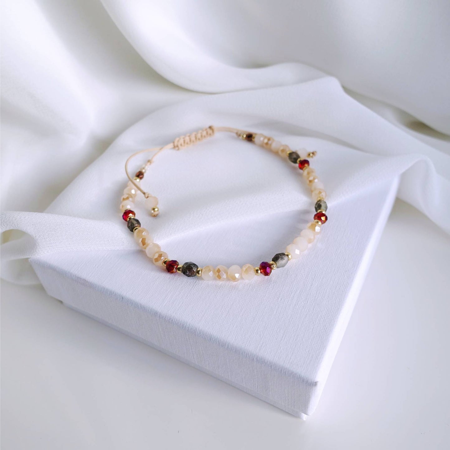 String bracelet with natural agate stones TD9301