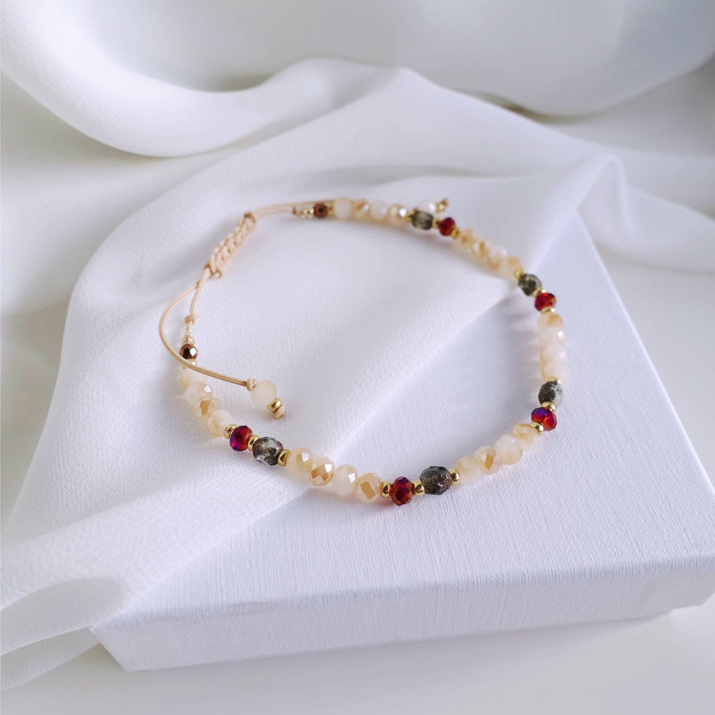 String bracelet with natural agate stones TD9301