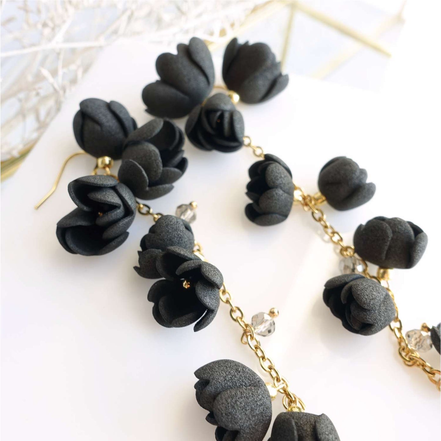 Black flower earrings on a 926 gold chain Black Lily of the Valley