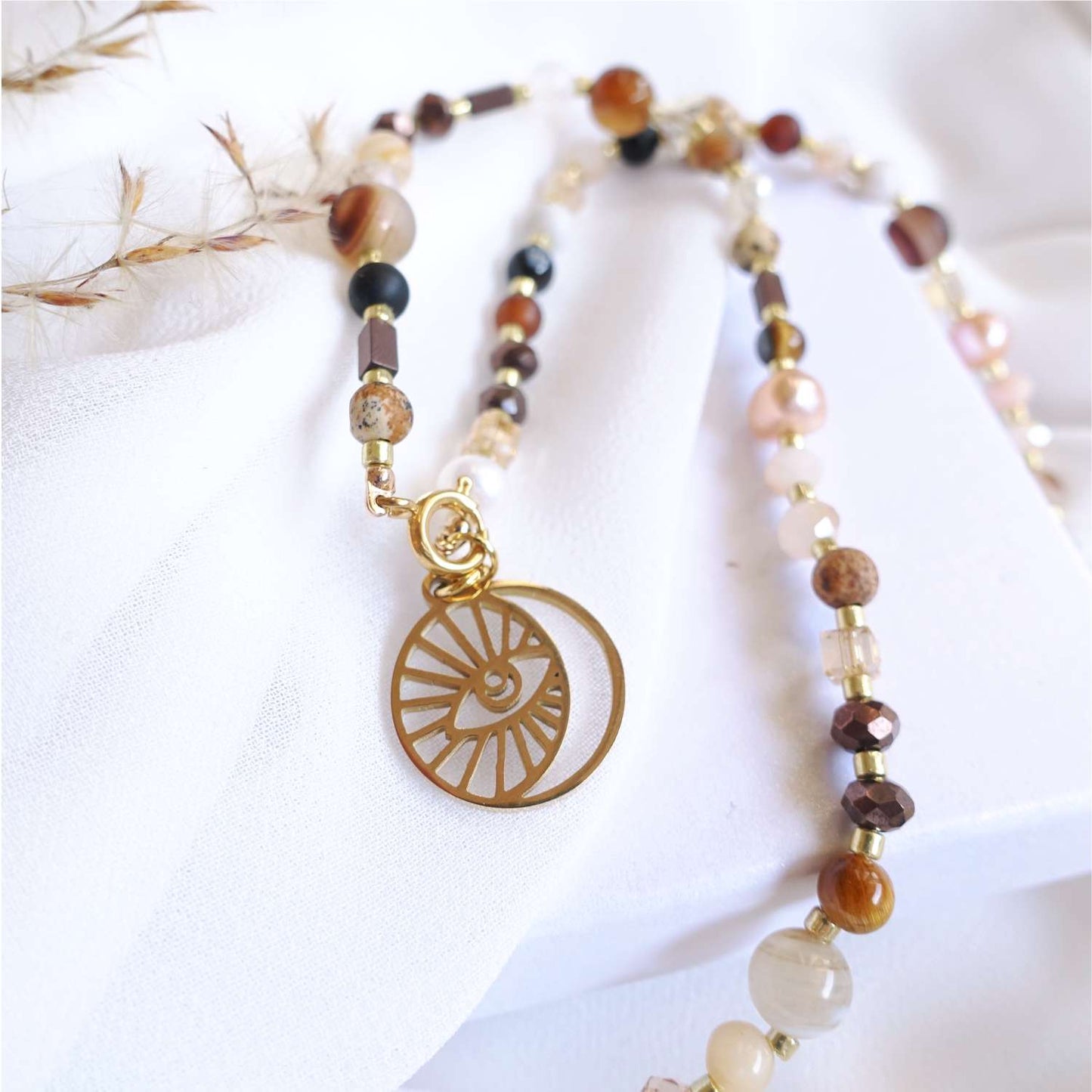 Brown necklace with natural stones TD2030
