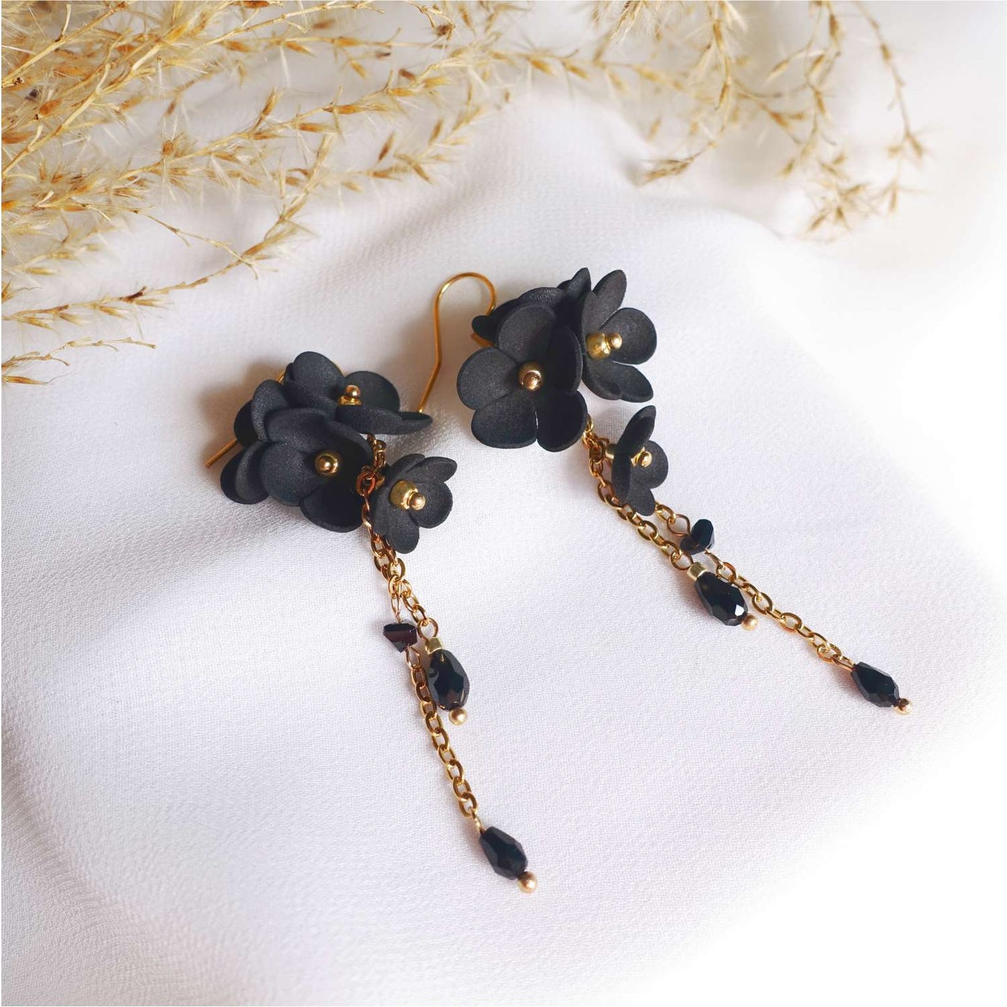 Black Daisy DK850 Flower Earrings on Gold Chain