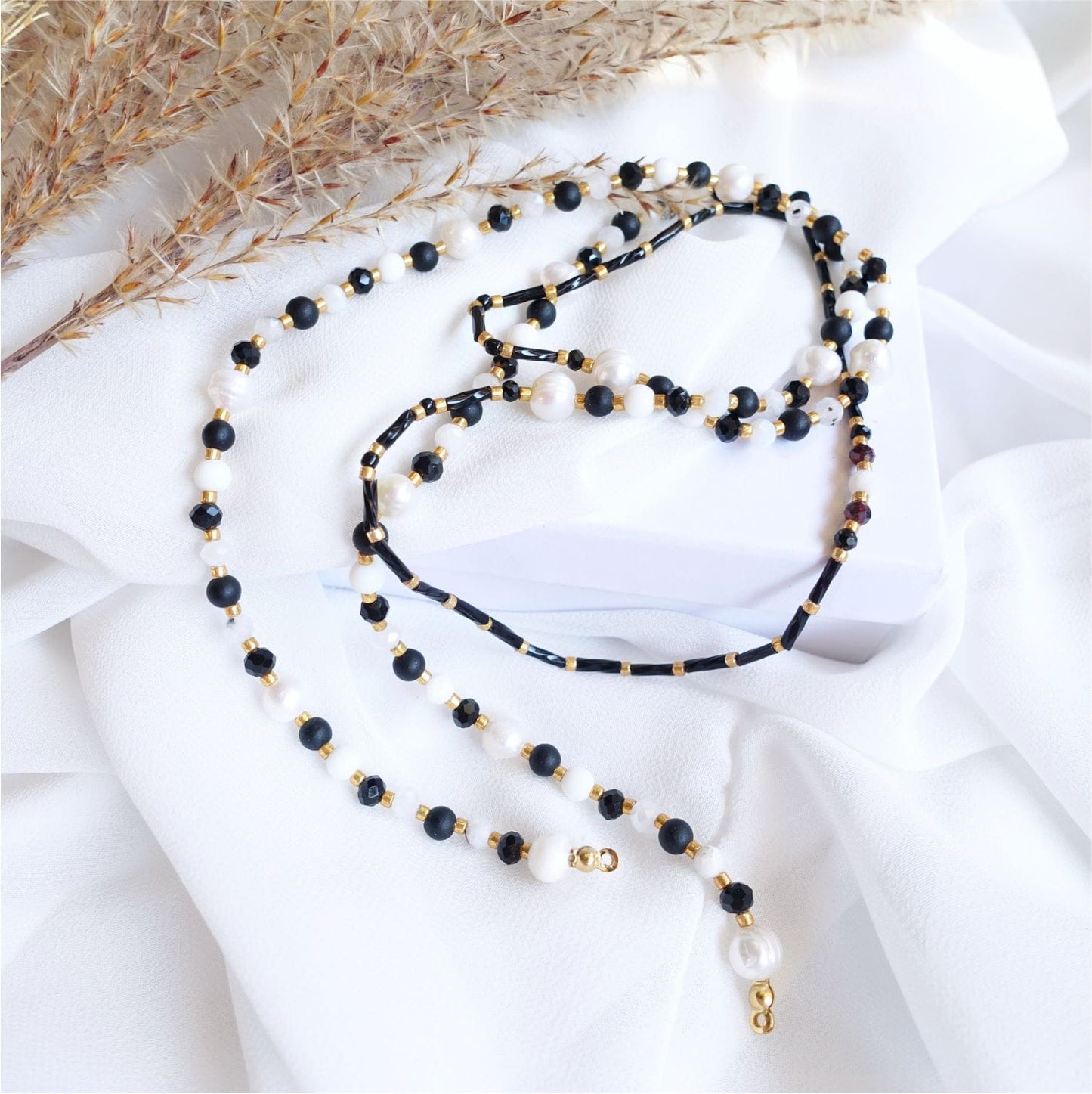 Black and white crystal glasses chain, Demedis EGC502