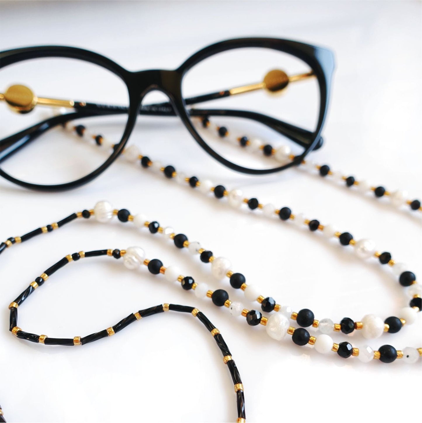 Black and white crystal glasses chain, Demedis EGC502