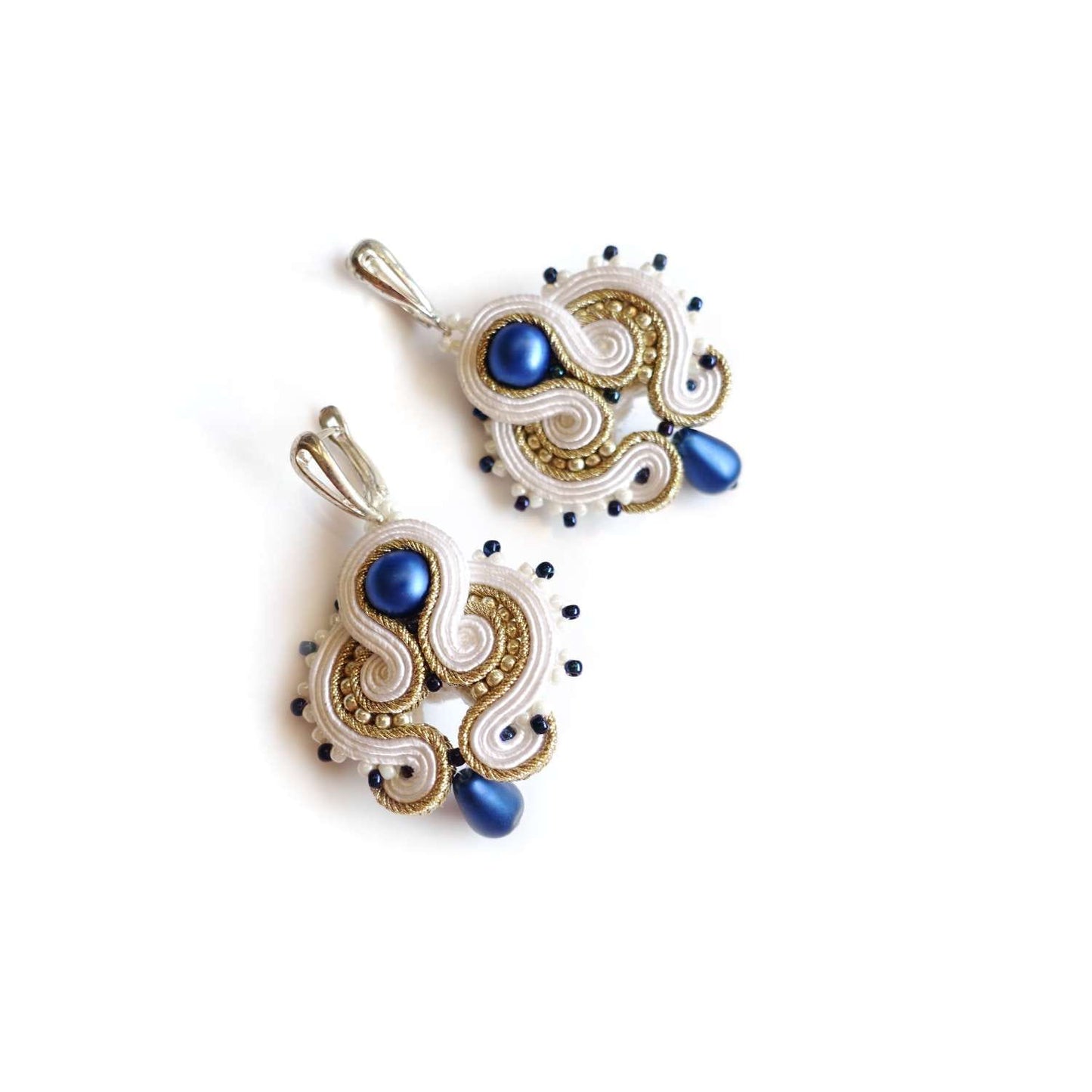 Pendientes de soutache azul blanco 123 Jasmina