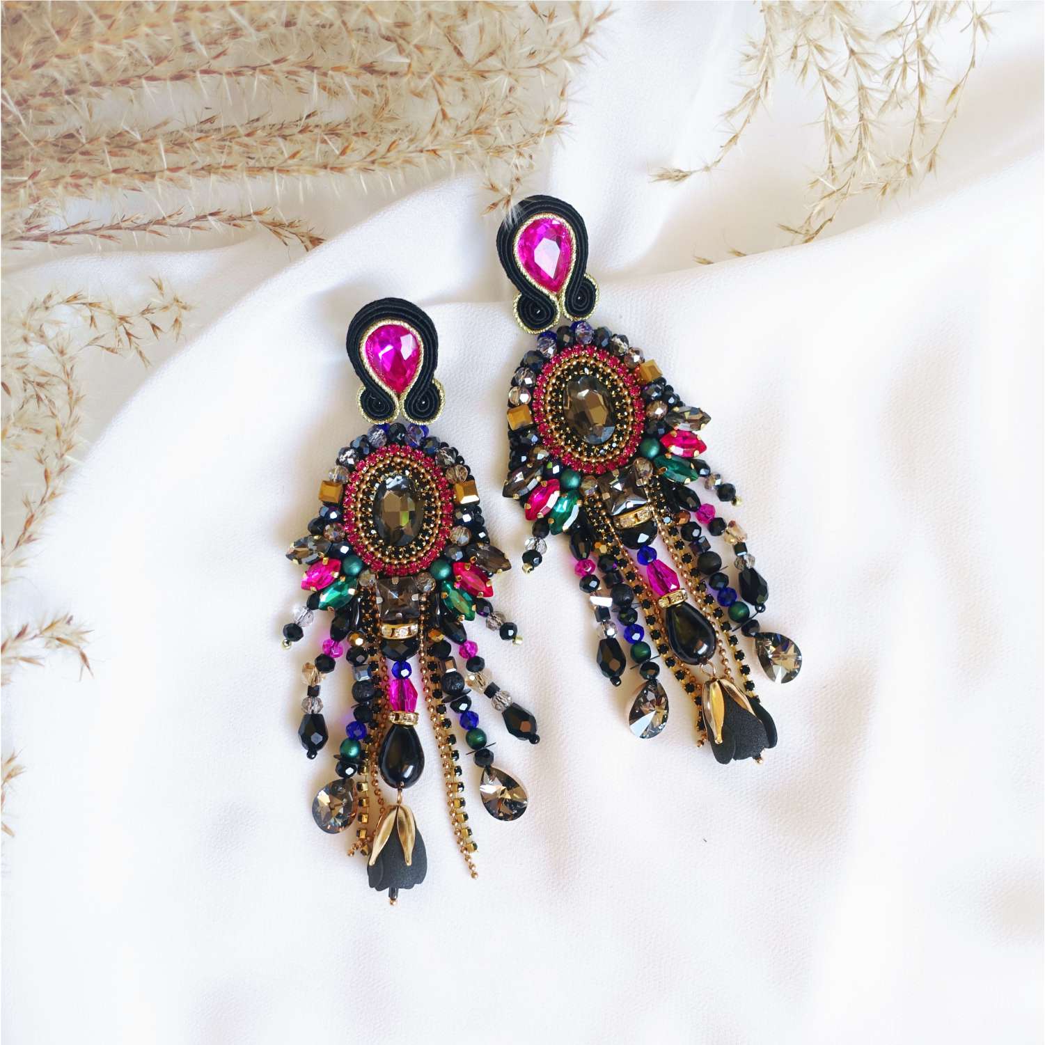 Pendientes de cristal folk y 411 BlackFolk