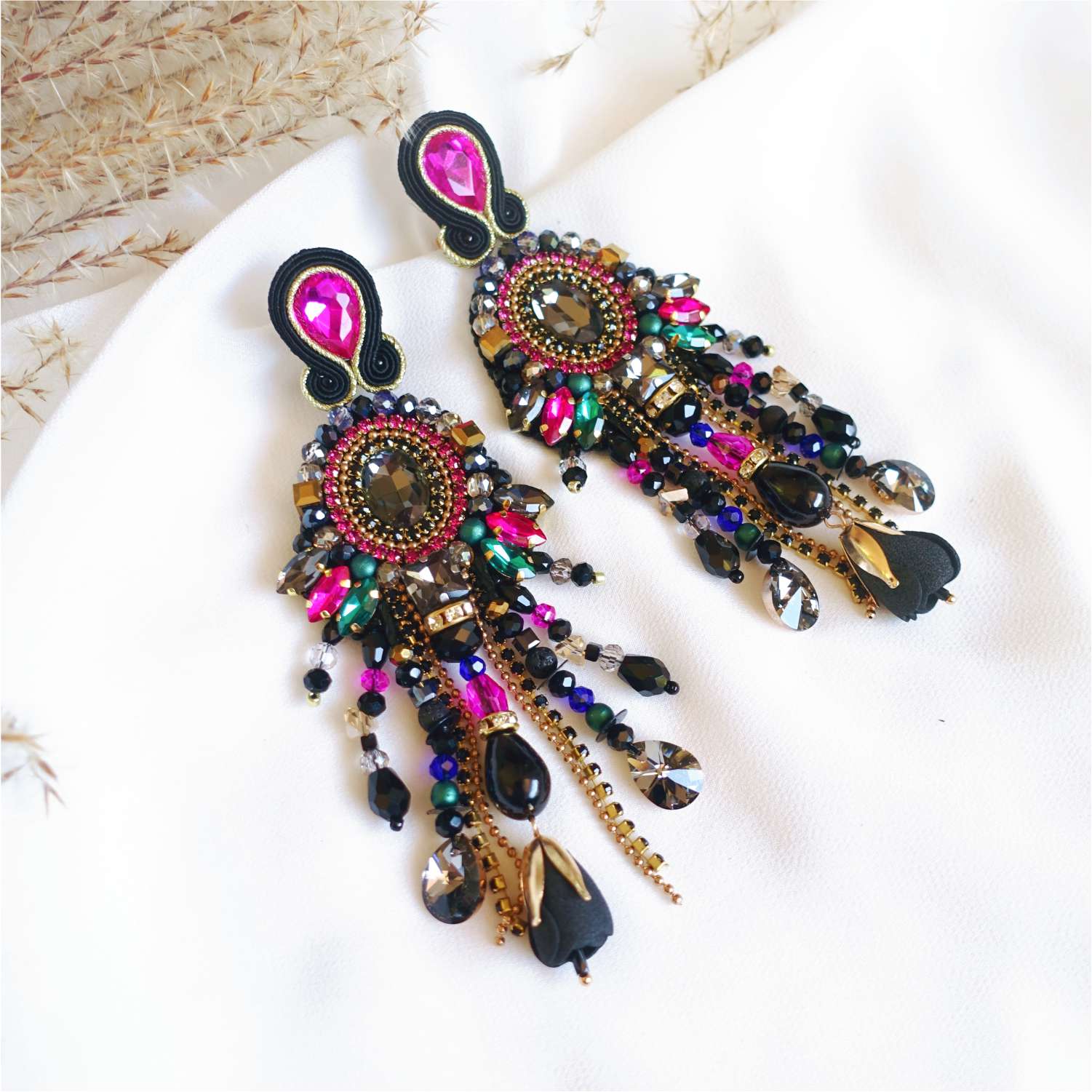 Pendientes de cristal folk y 411 BlackFolk