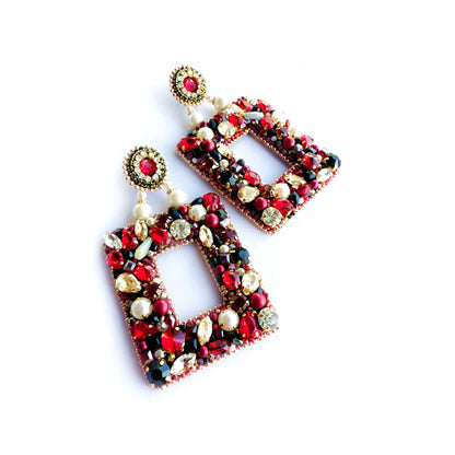 Pendientes rectangulares rojos y negros con cristales 609 Donna
