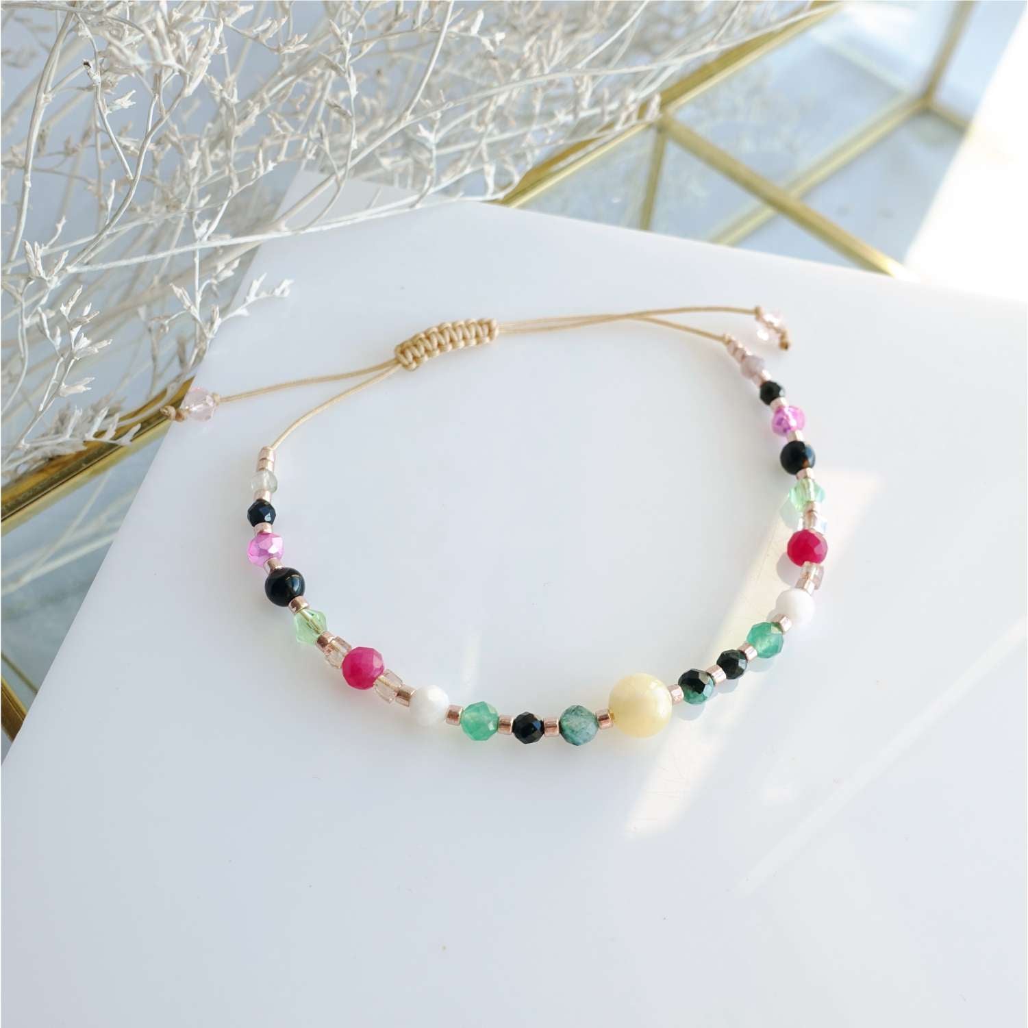 Pulsera con piedras naturales rubí morganita labradorita piedra luna y turmalina TD9209