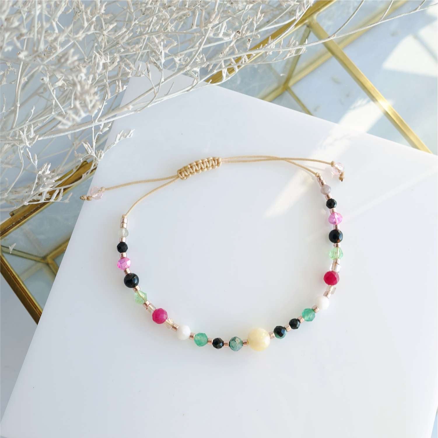 Pulsera con piedras naturales rubí morganita labradorita piedra luna y turmalina TD9209