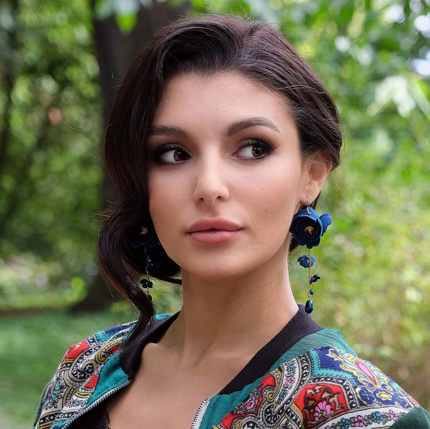 Pendientes de flores azules en cadena de oro 855 Gardenia Azul
