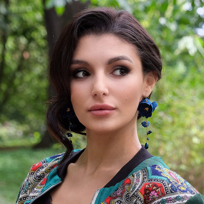 Pendientes de flores azules en cadena de oro 855 Gardenia Azul