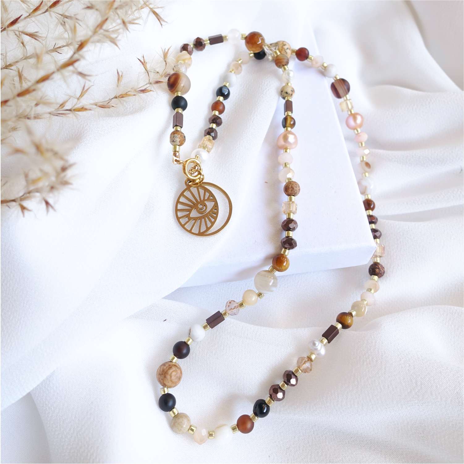 Collar marrón con piedras naturales TD2030
