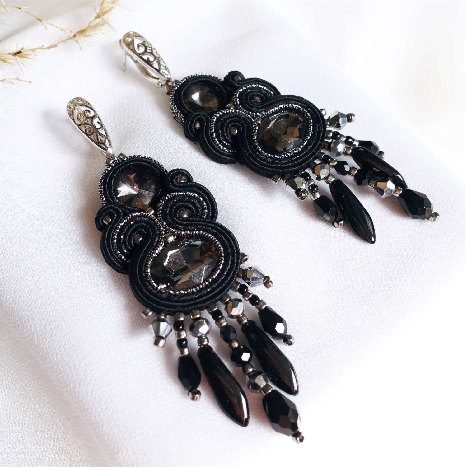 Czarno srebrne kolczyki sutasz z kryształami 407 BlackSilver