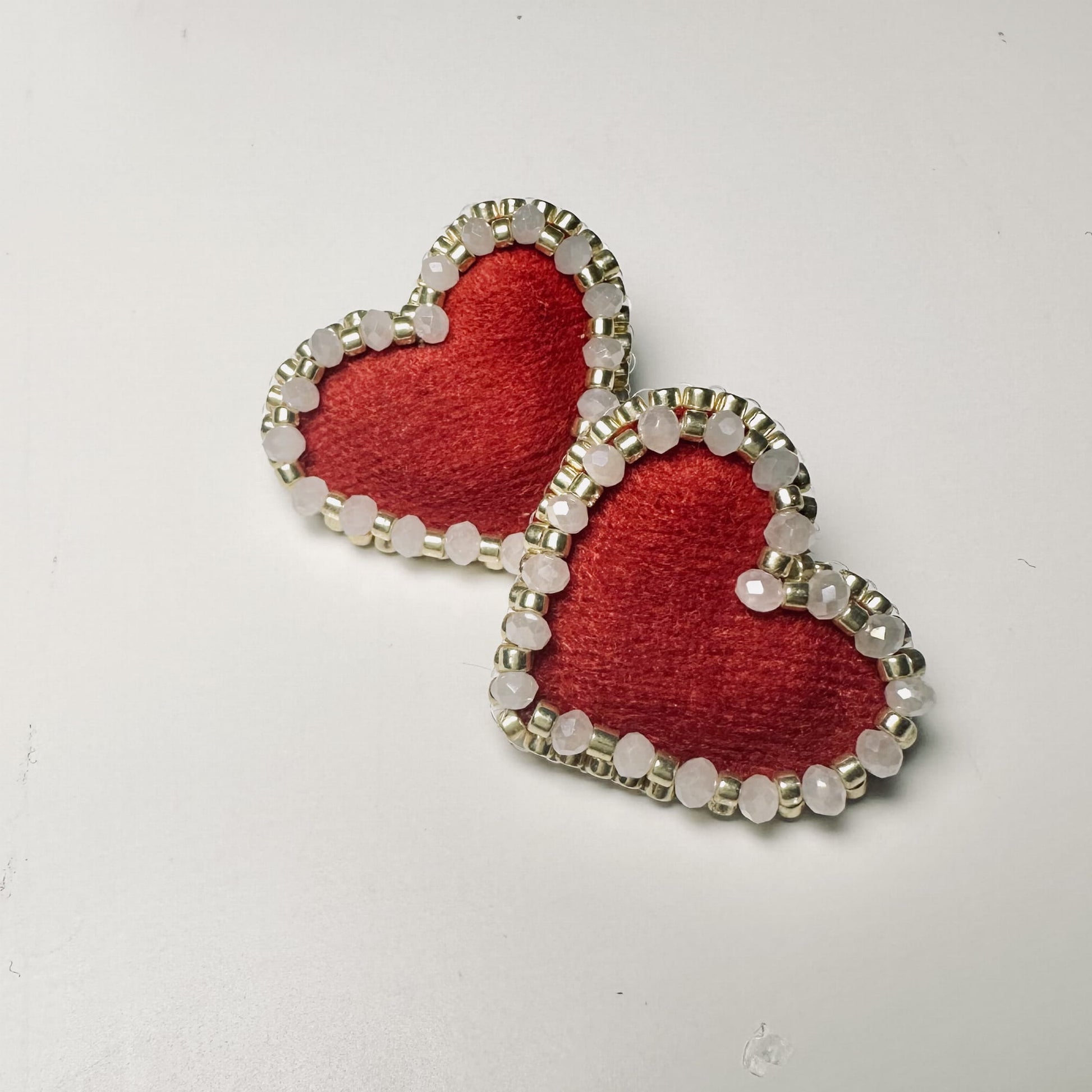 Czerwone kolczyki serca z kryształkami 440 Tina Red Heart