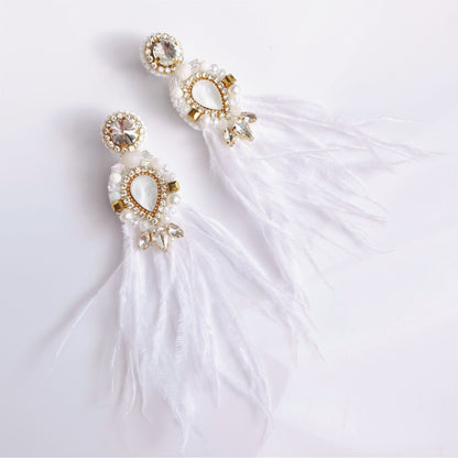 White and Gold Ostrich Feather and Crystal Earrings – Model 450 WhiteBird