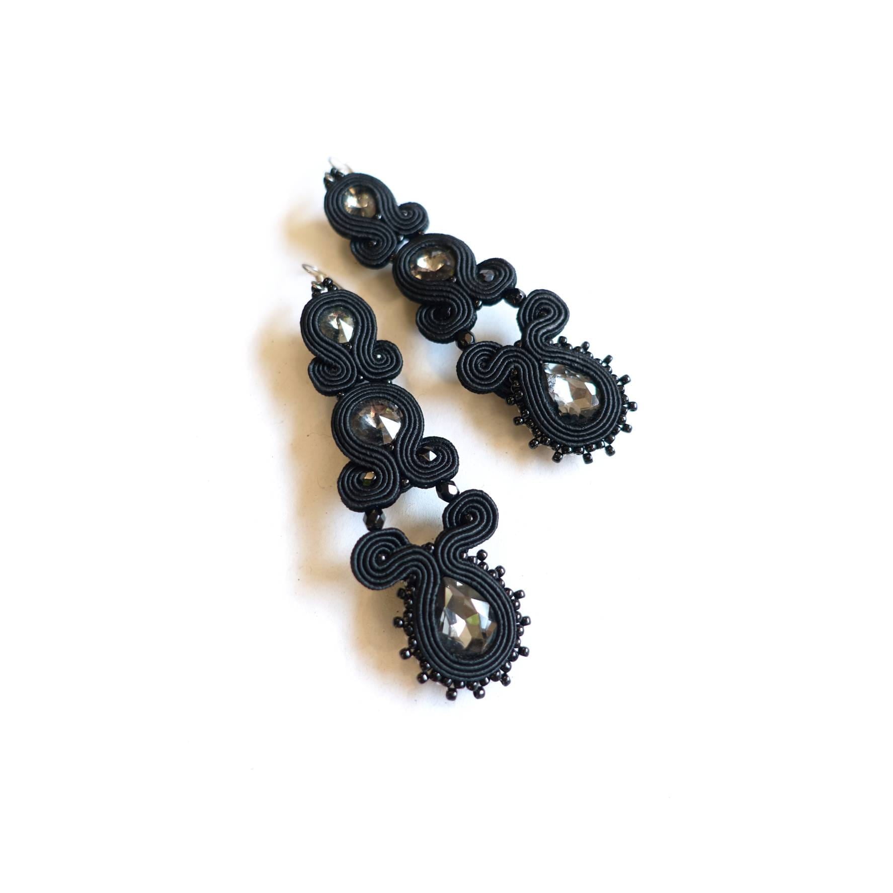 Pendientes negros de soutache fino con cristales de grafito, 180 DeepBlack